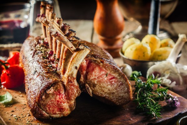 Lamb Rack Roasted with Garlic & Thyme